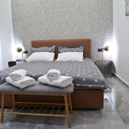 Iris Apartment Thessaloniki Exterior photo